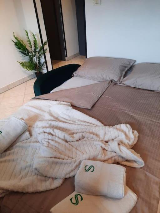 Apartman Smaragd Fažana Eksteriør bilde